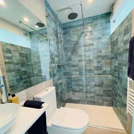 Promenade Townhouse- Roofterrace 3br Near Beaches بيت للعطل بورتيماو