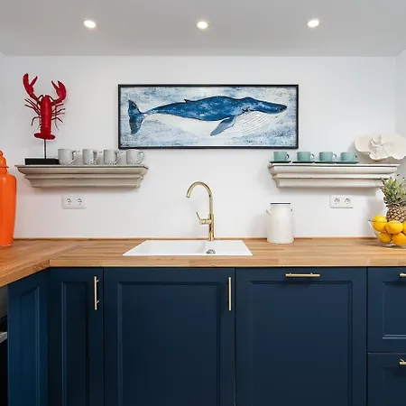 Promenade Townhouse- Roofterrace 3br Near Beaches * بورتيماو