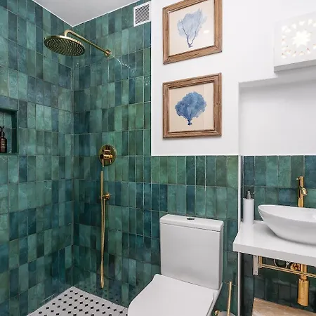 بيت للعطل Coral Promenade Old Town Townhouse, Roofterrace 3br Near Beaches بورتيماو