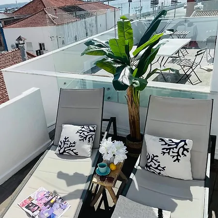 Coral Promenade Old Town Townhouse, Roofterrace 3br Near Beaches بورتيماو