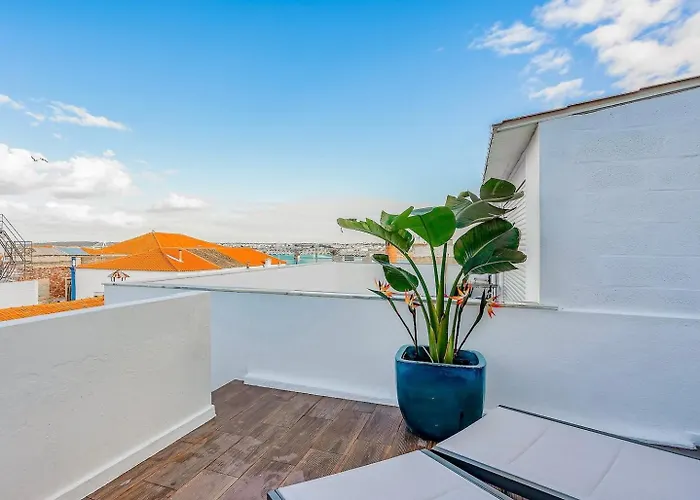 Promenade Townhouse- Roofterrace 3br Near Beaches Holiday home