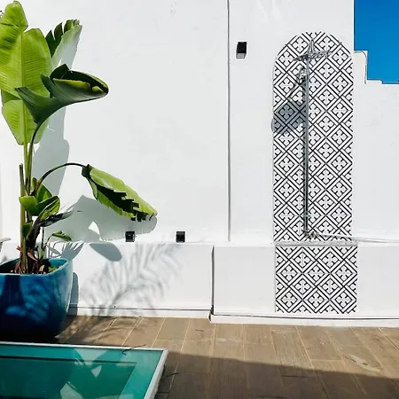 Сasa de vacaciones Coral Promenade Old Town Townhouse, Roofterrace 3br Near Beaches Portimão